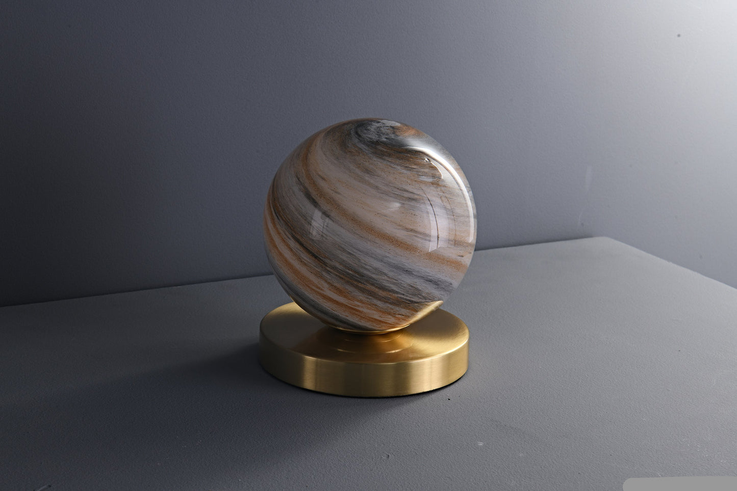 Round glass ball mini table lamp