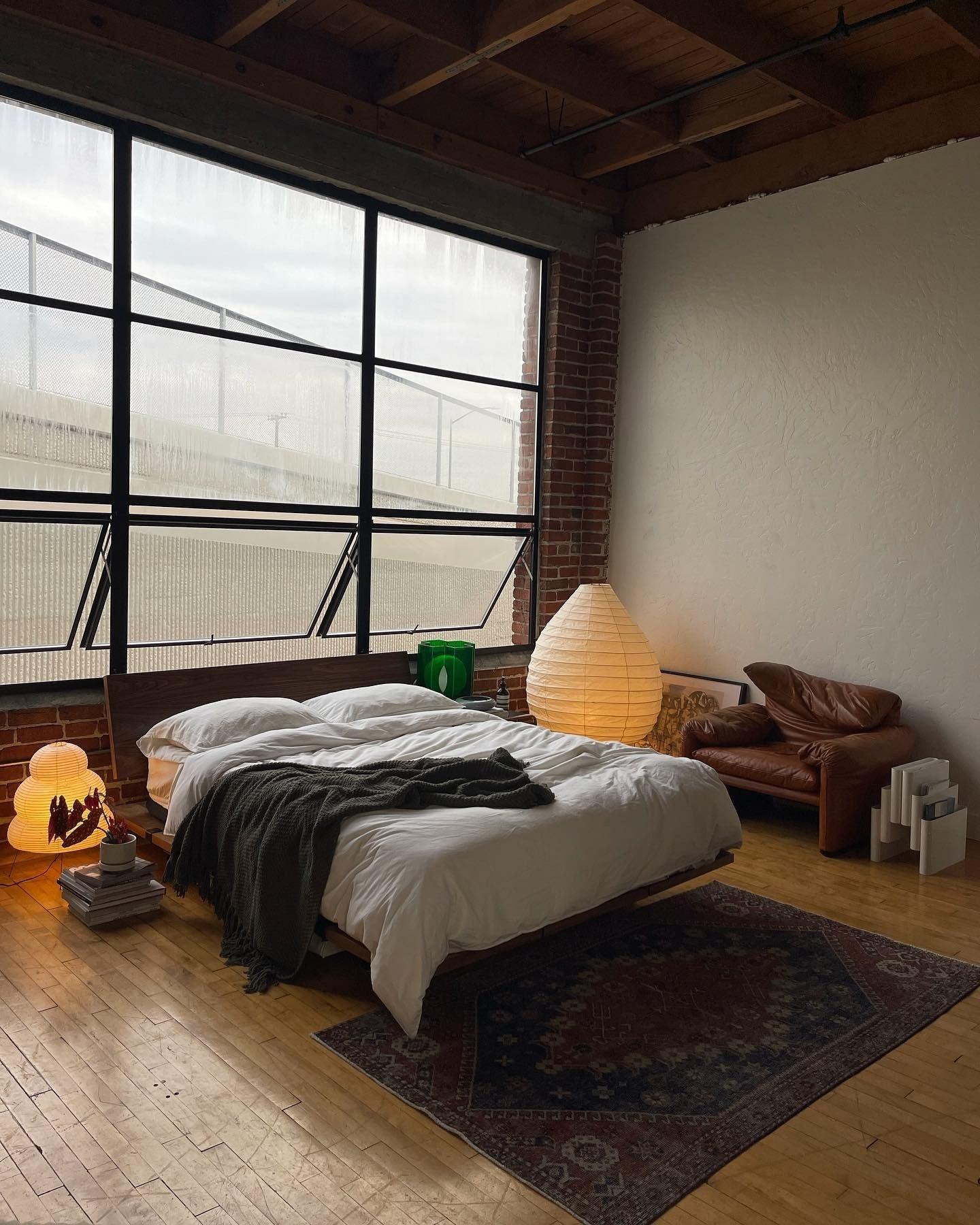 Modern Table Lamp