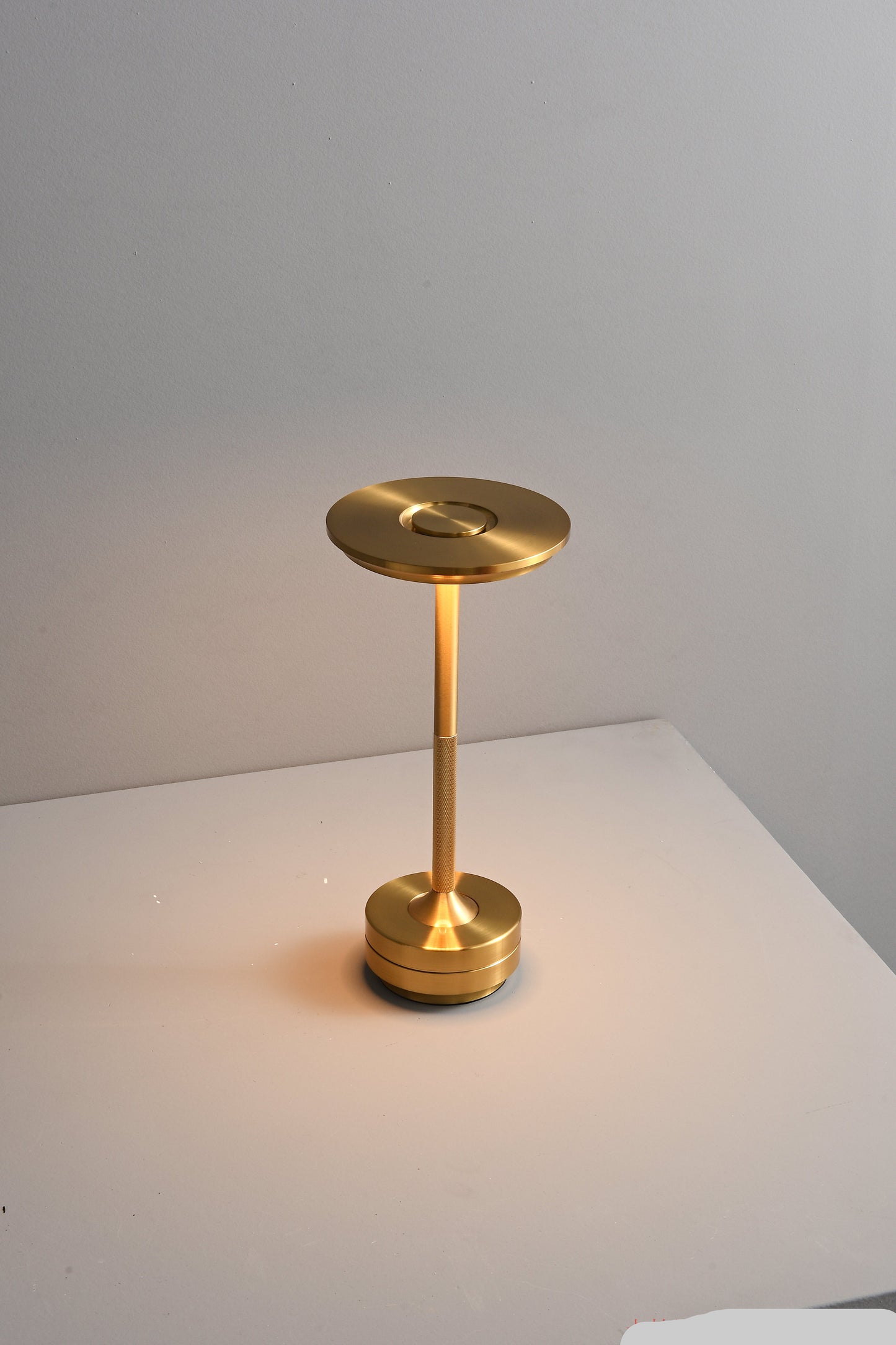 Rechargable LED reading lamp