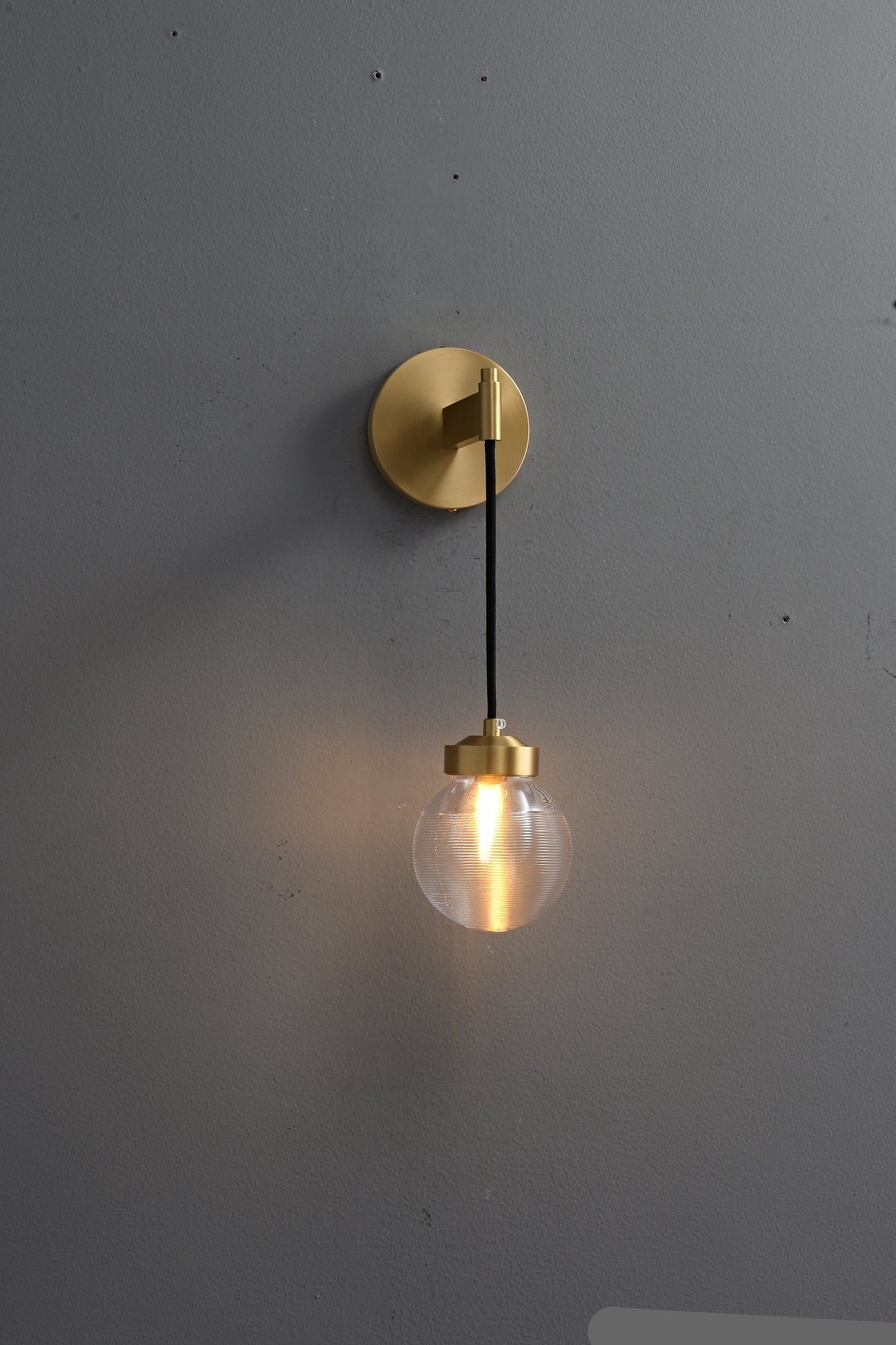 Single crystal ball brass wall sconce