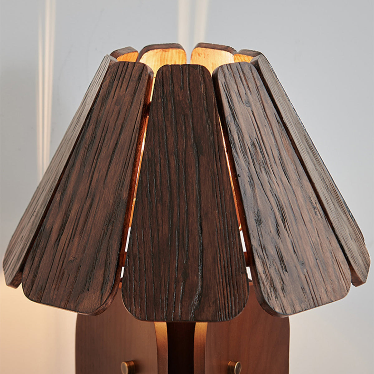 Kubec Table Lamp