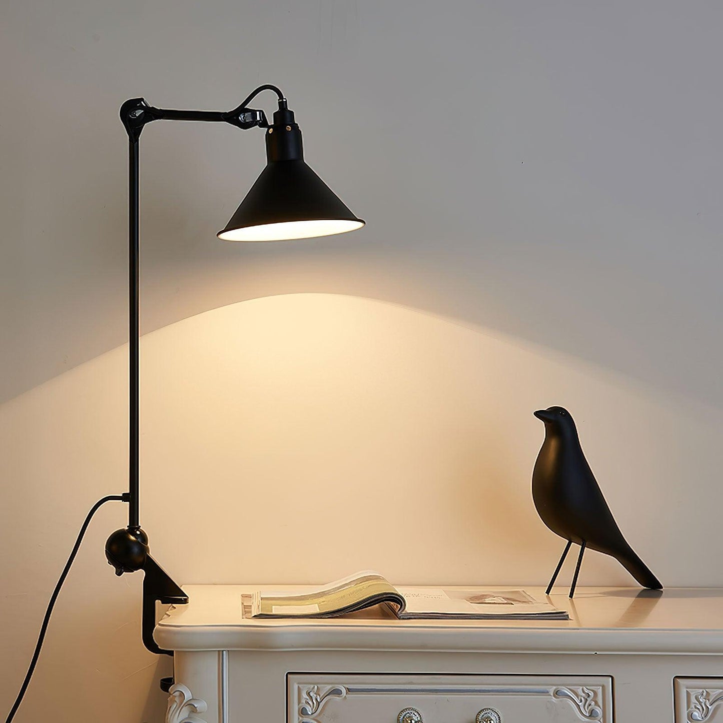 Clip-on Table Lamp 8.3″