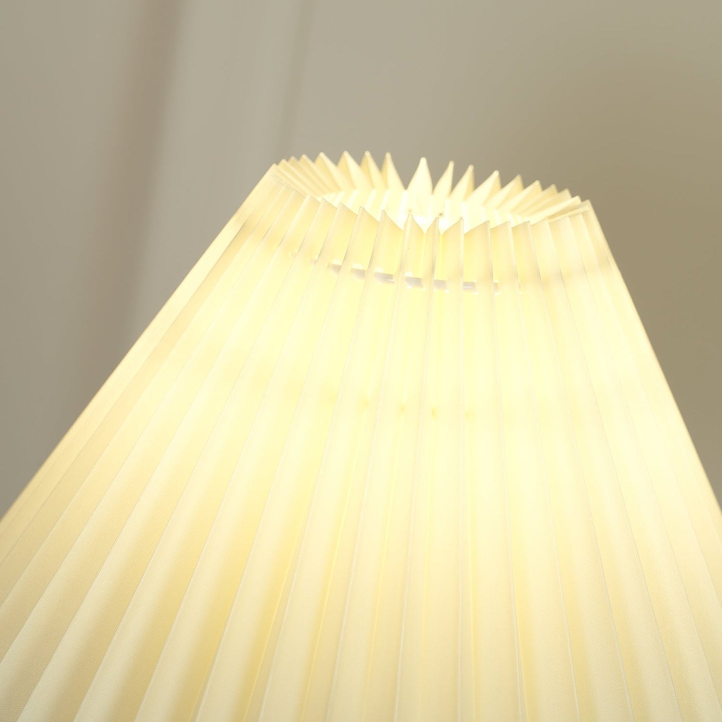 Modern Table Lamp 11.8 Inch