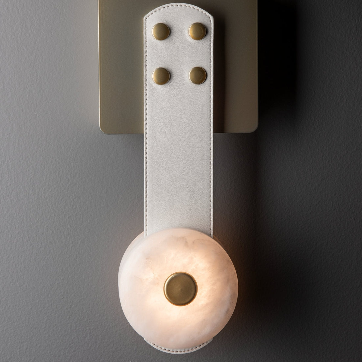 Snaps LED Sconce