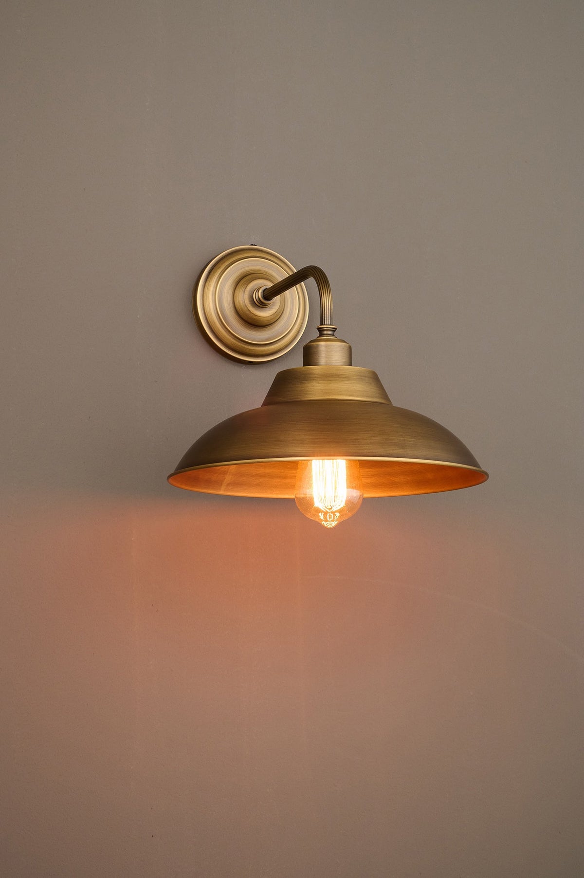Aldorno Wall Lamp