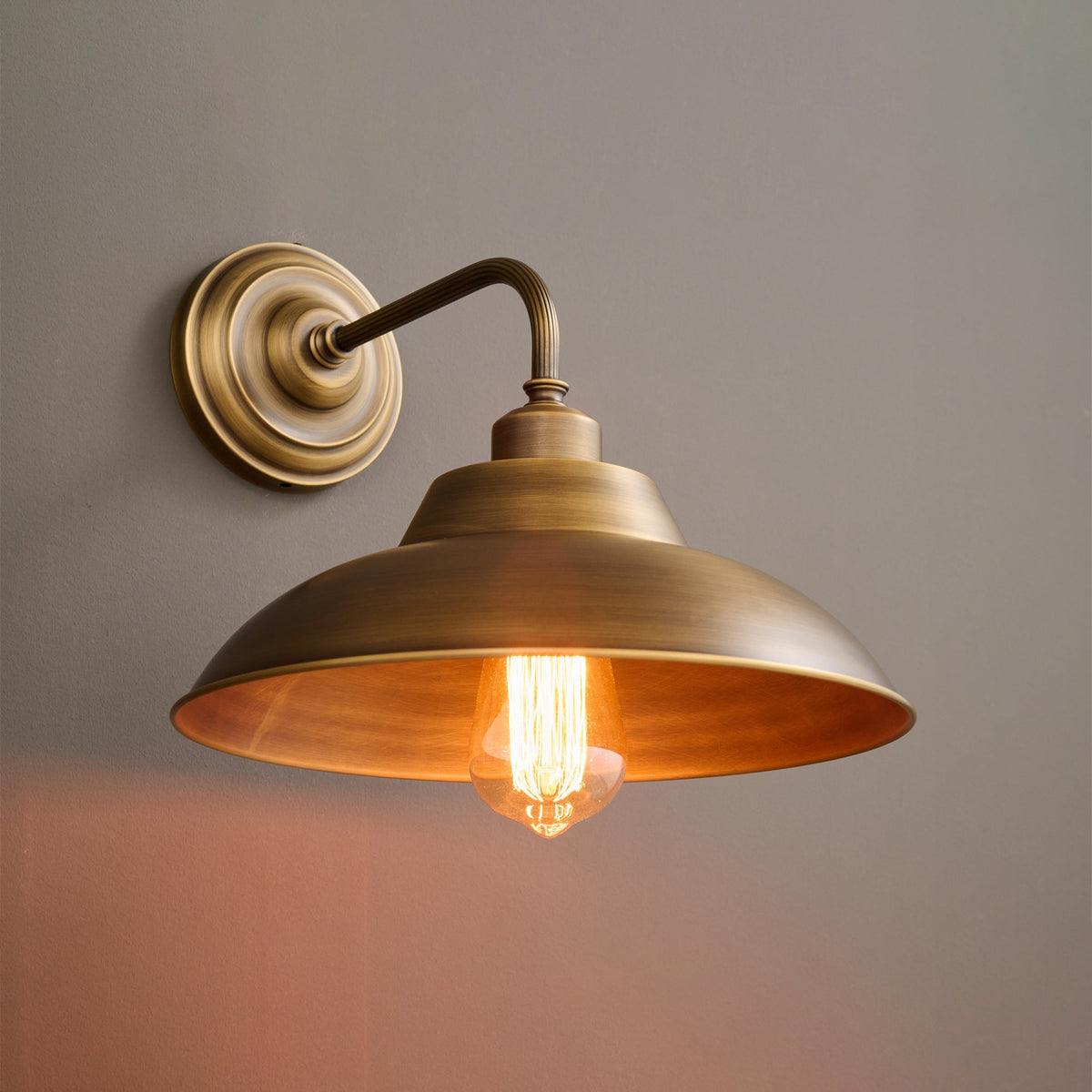 Aldorno Wall Lamp