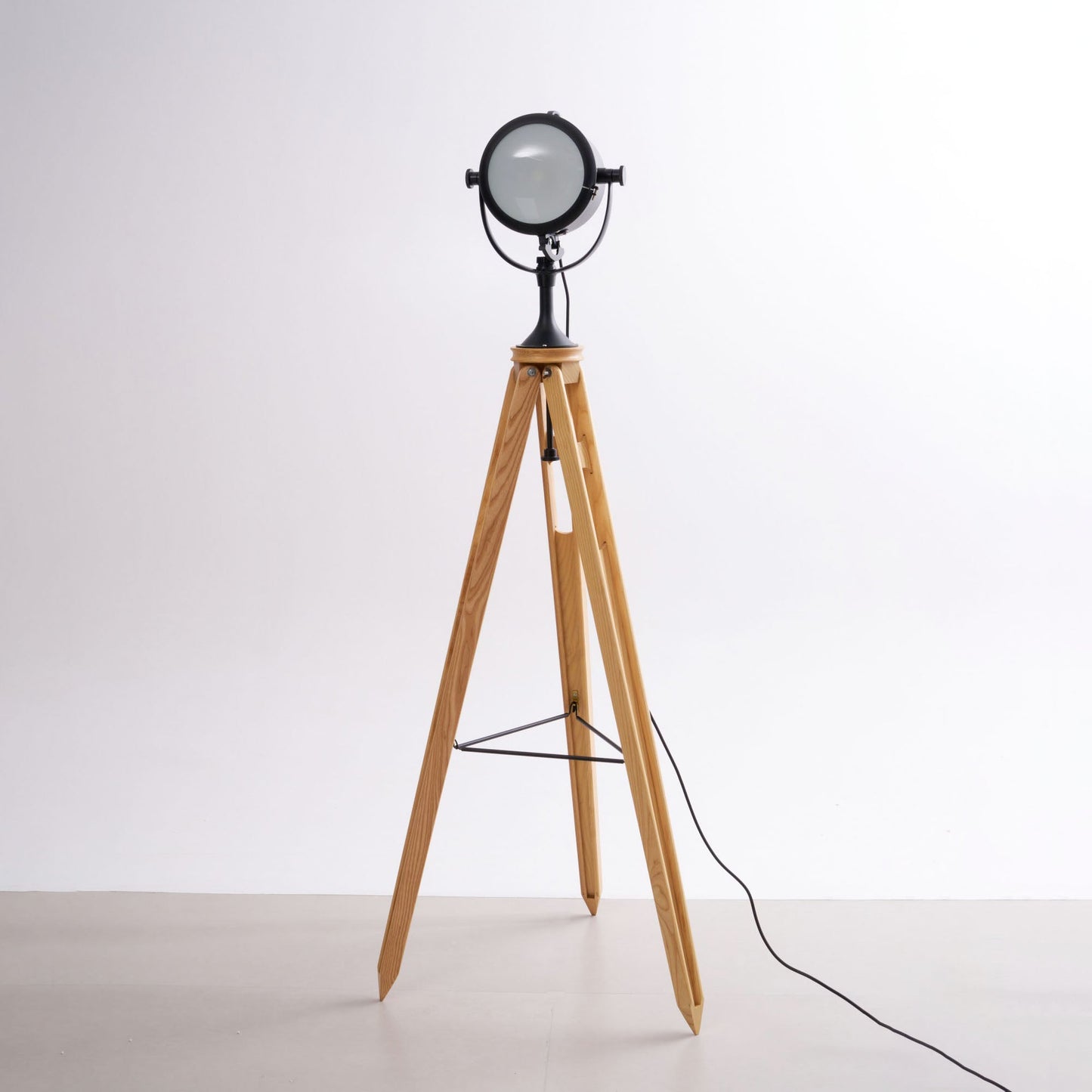 Alfred Tripod Floor Lamp