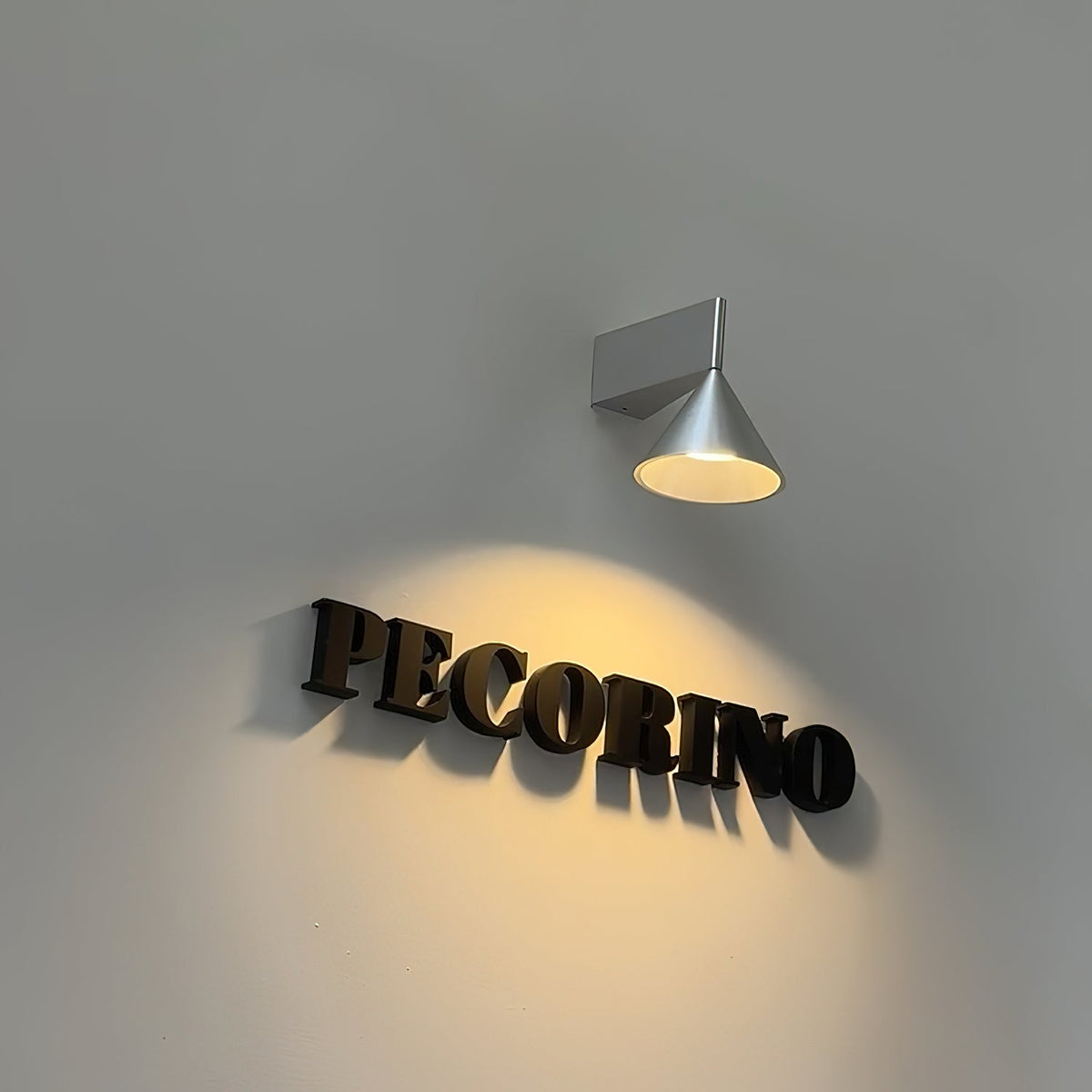 Apollo Aluminum Wall Lamp