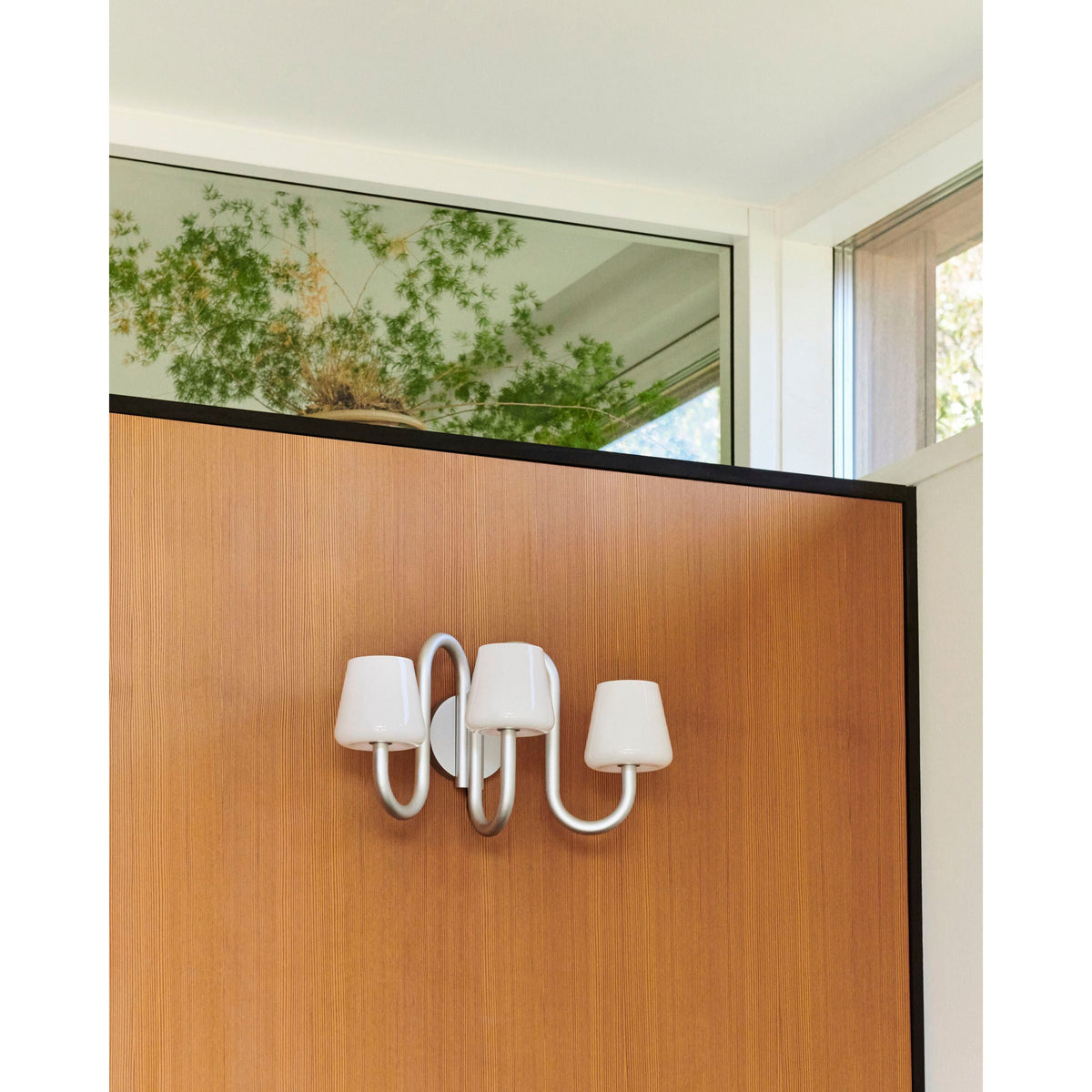 Apollo Wall Lamp