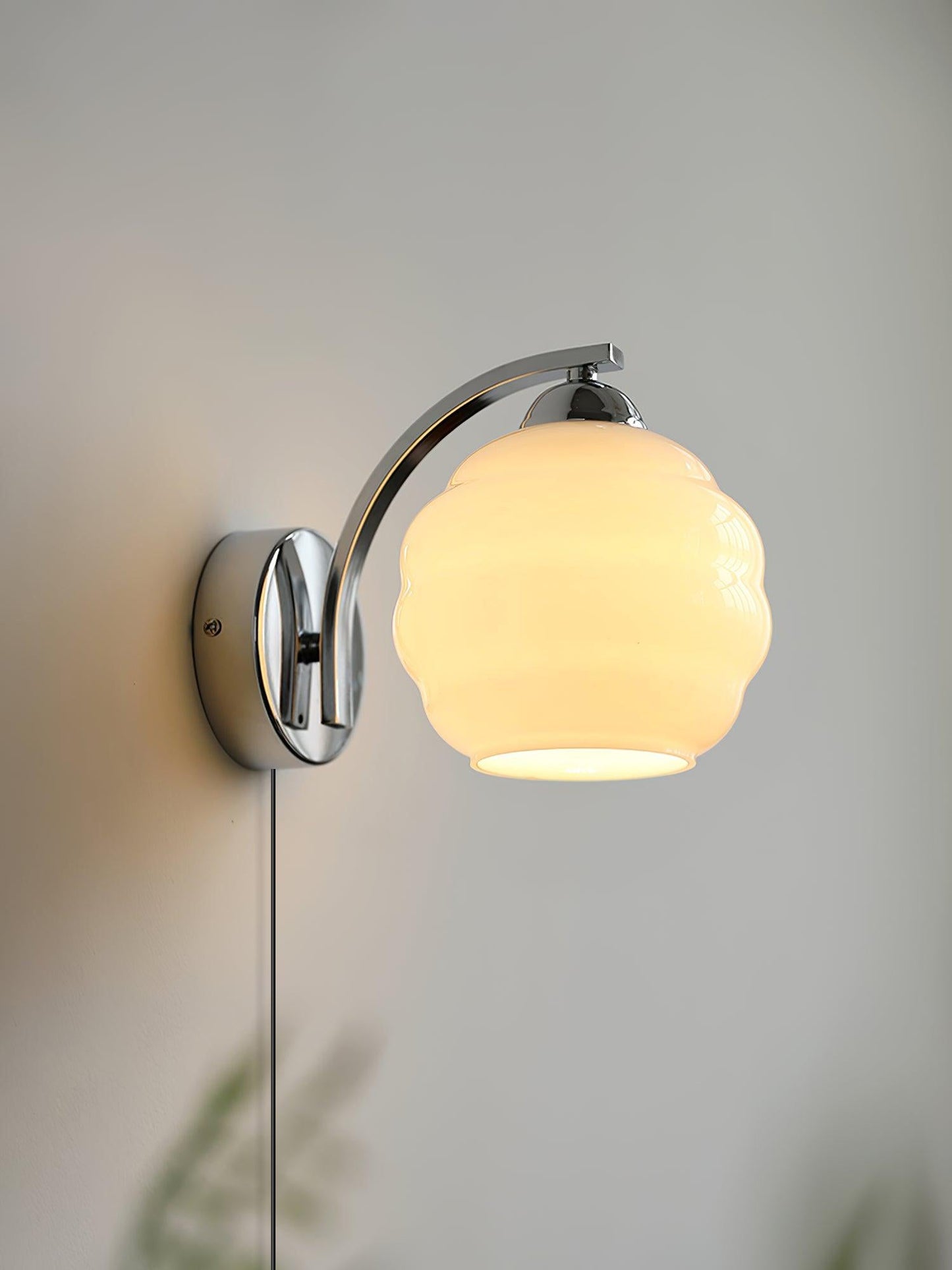 Art Deco Plug-in Wall Lamp