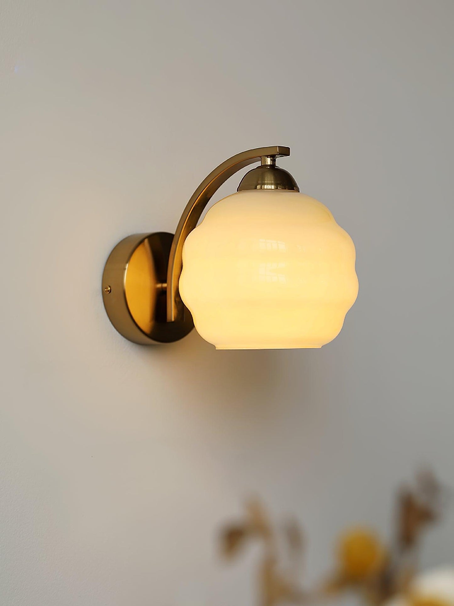 Art Deco Plug-in Wall Lamp