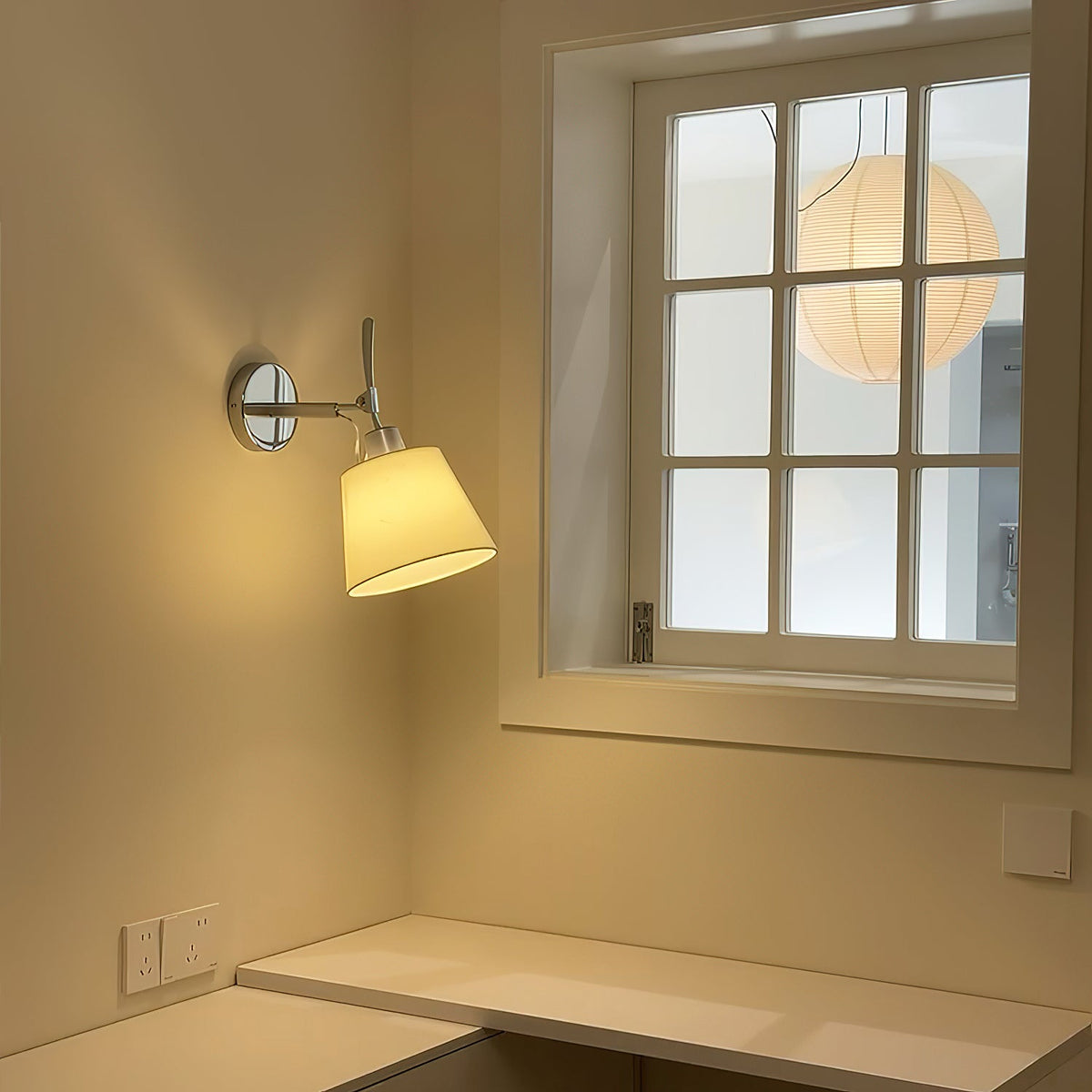 Costanza Arm Wall Lamp