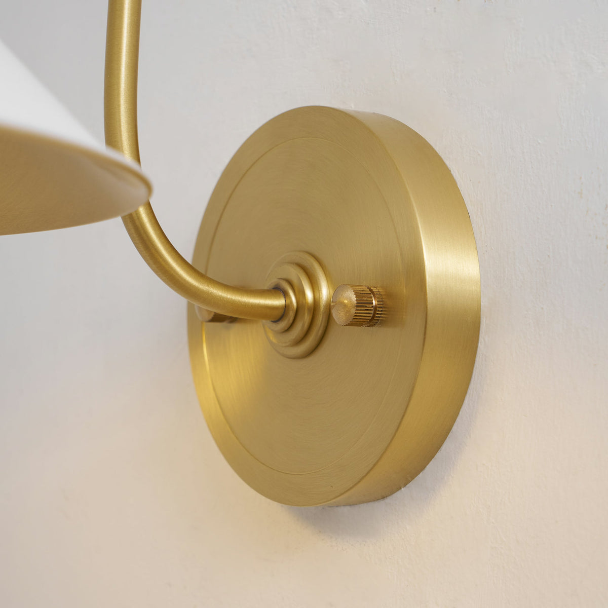 Clivedon Wall Lamp