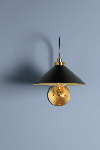 Clivedon Wall Lamp