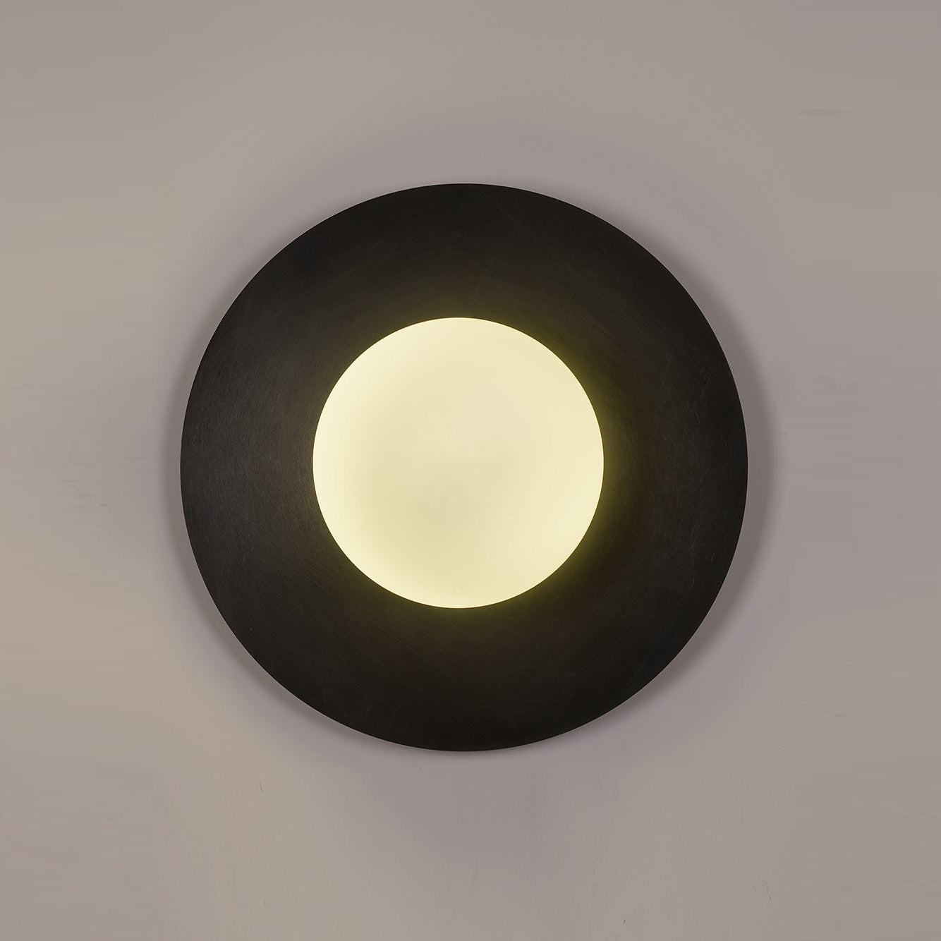 Corona Round Wall Lamp