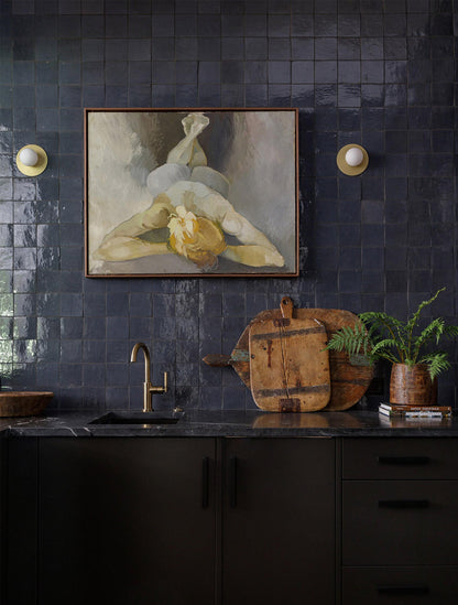 Corona Round Wall Lamp