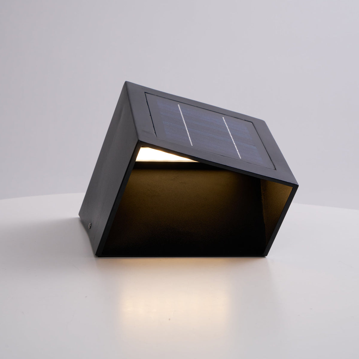 Cube Garden Solar Outdoor Light