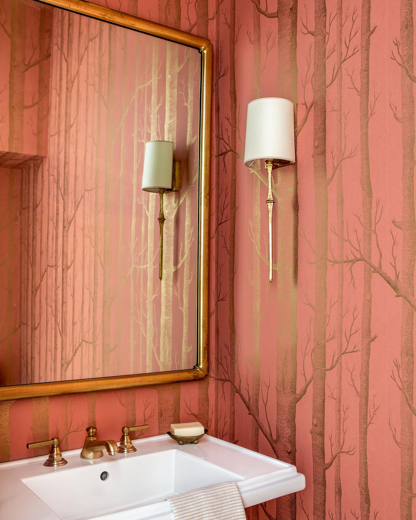 Dauphine Wall Lamp