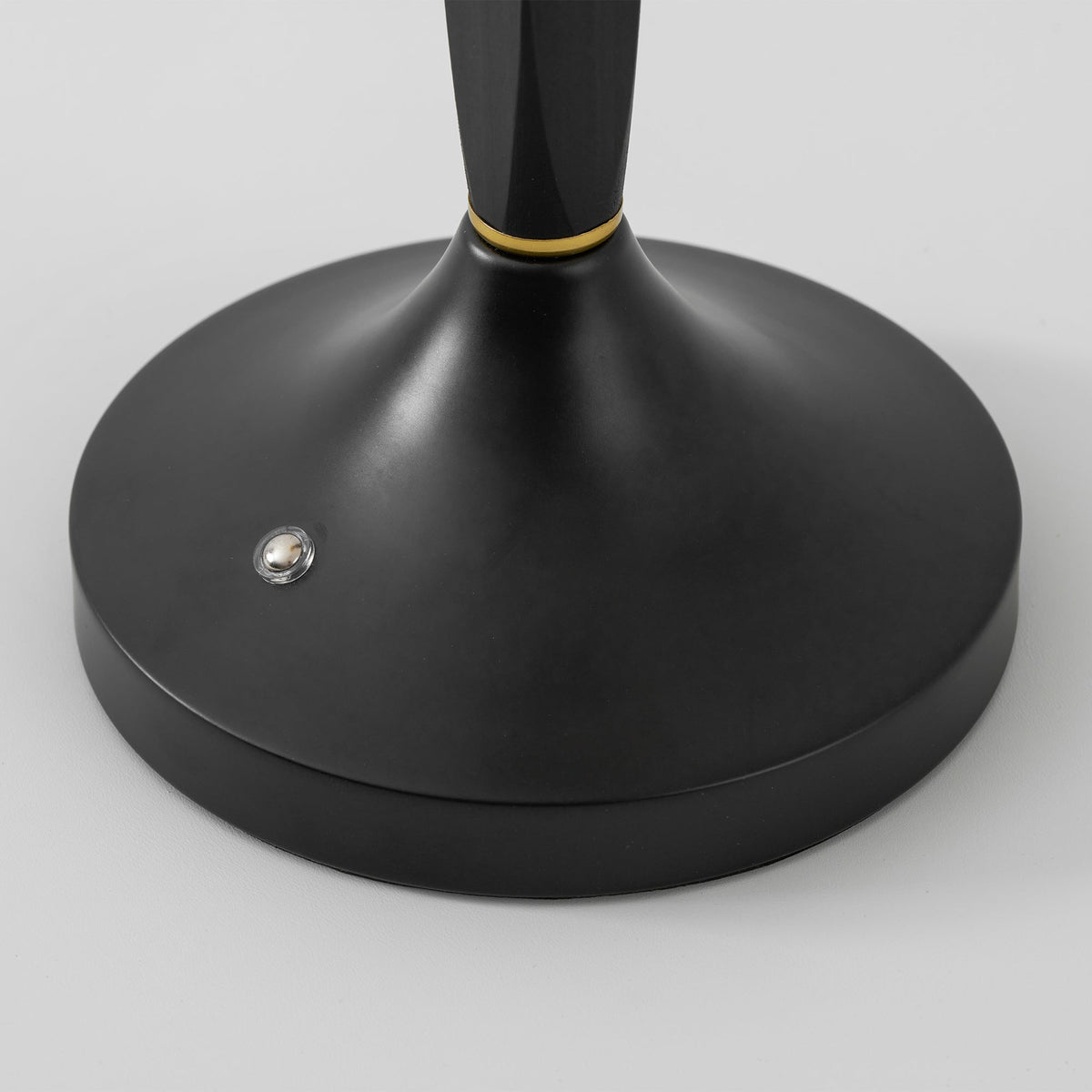 Devon Black Table Lamp (Built-in Battery)