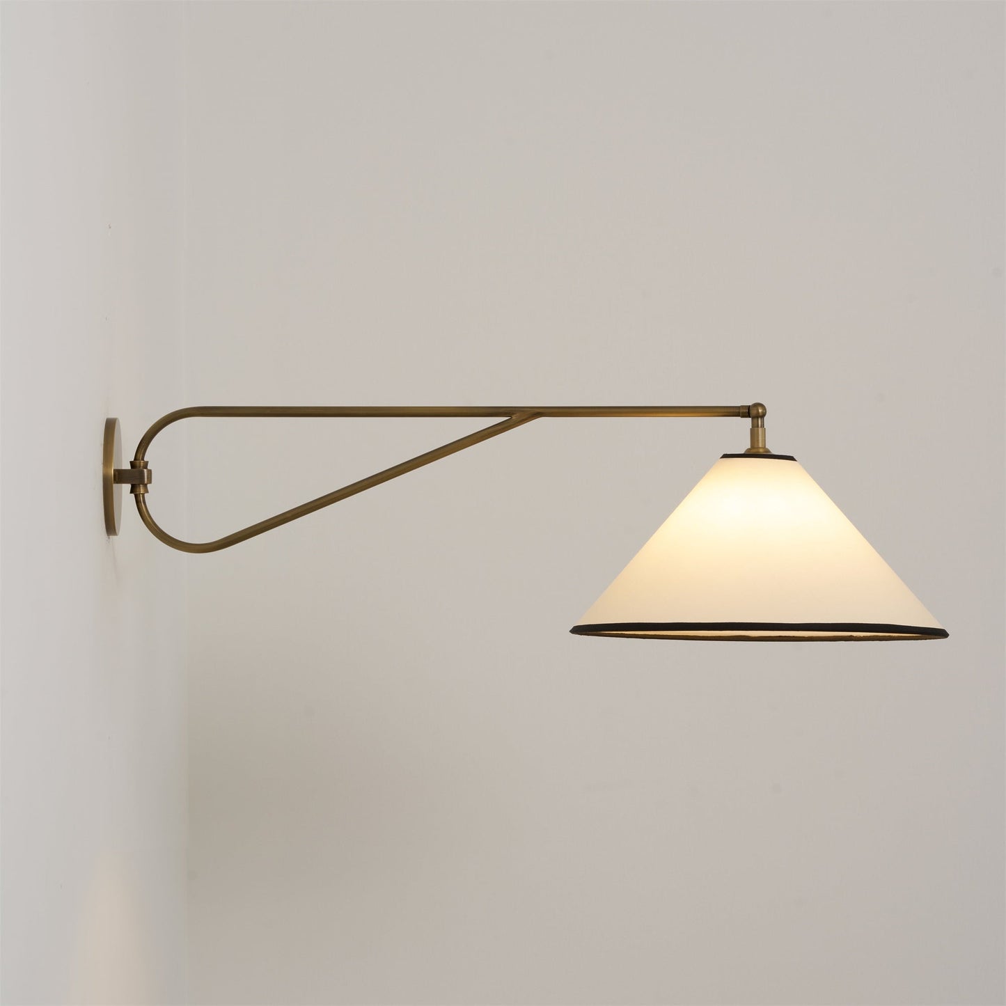 Dionis Wall Lamp