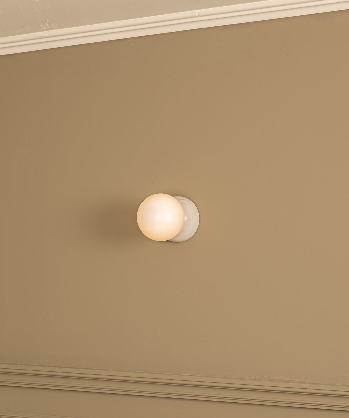 Eclipse Disc Wall Lamp