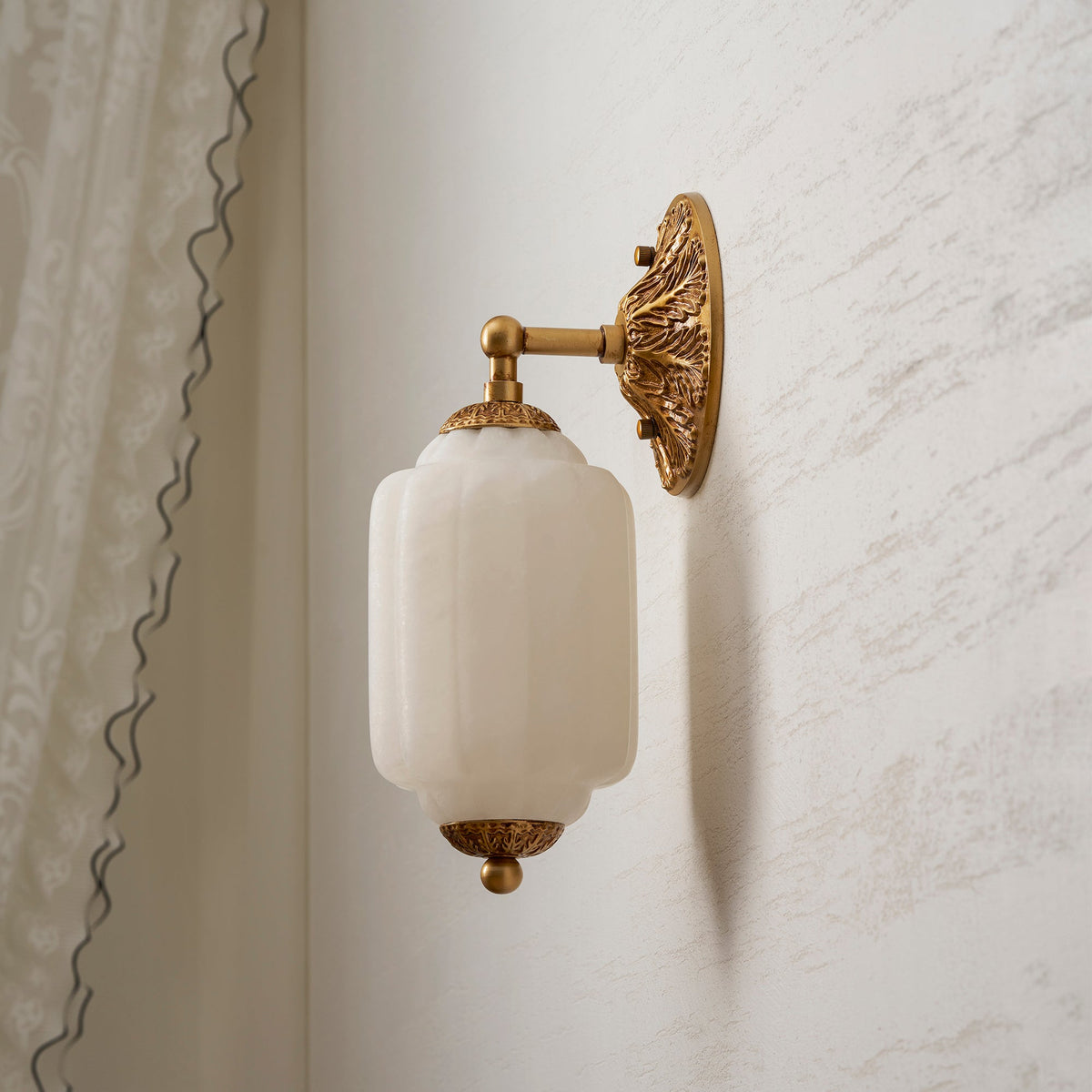 Eloise Scallop Alabaster Wall Sconce