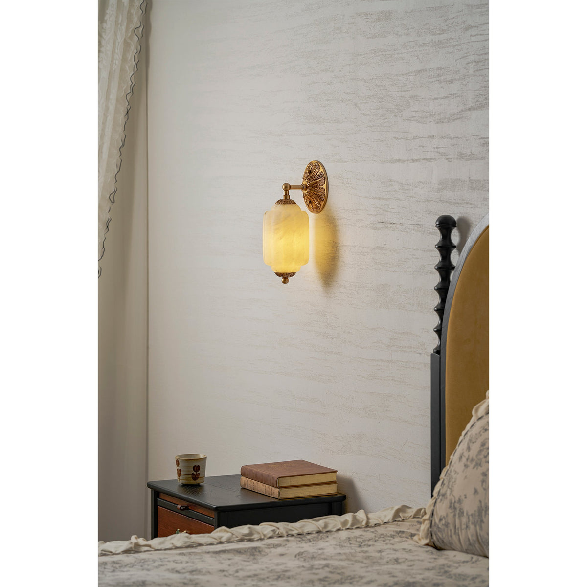 Eloise Scallop Alabaster Wall Sconce
