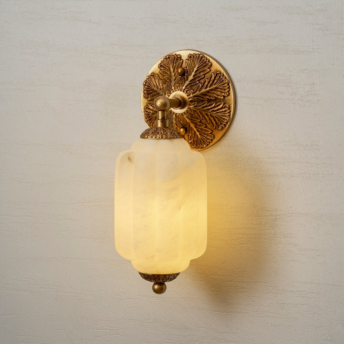 Eloise Scallop Alabaster Wall Sconce