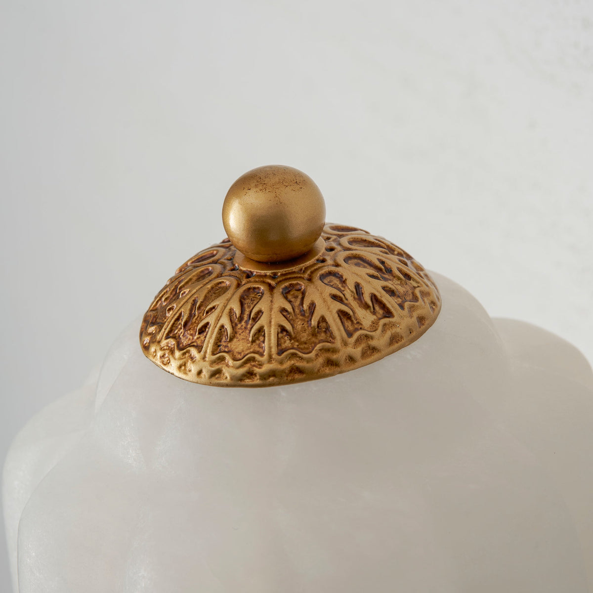 Eloise Scallop Alabaster Wall Sconce