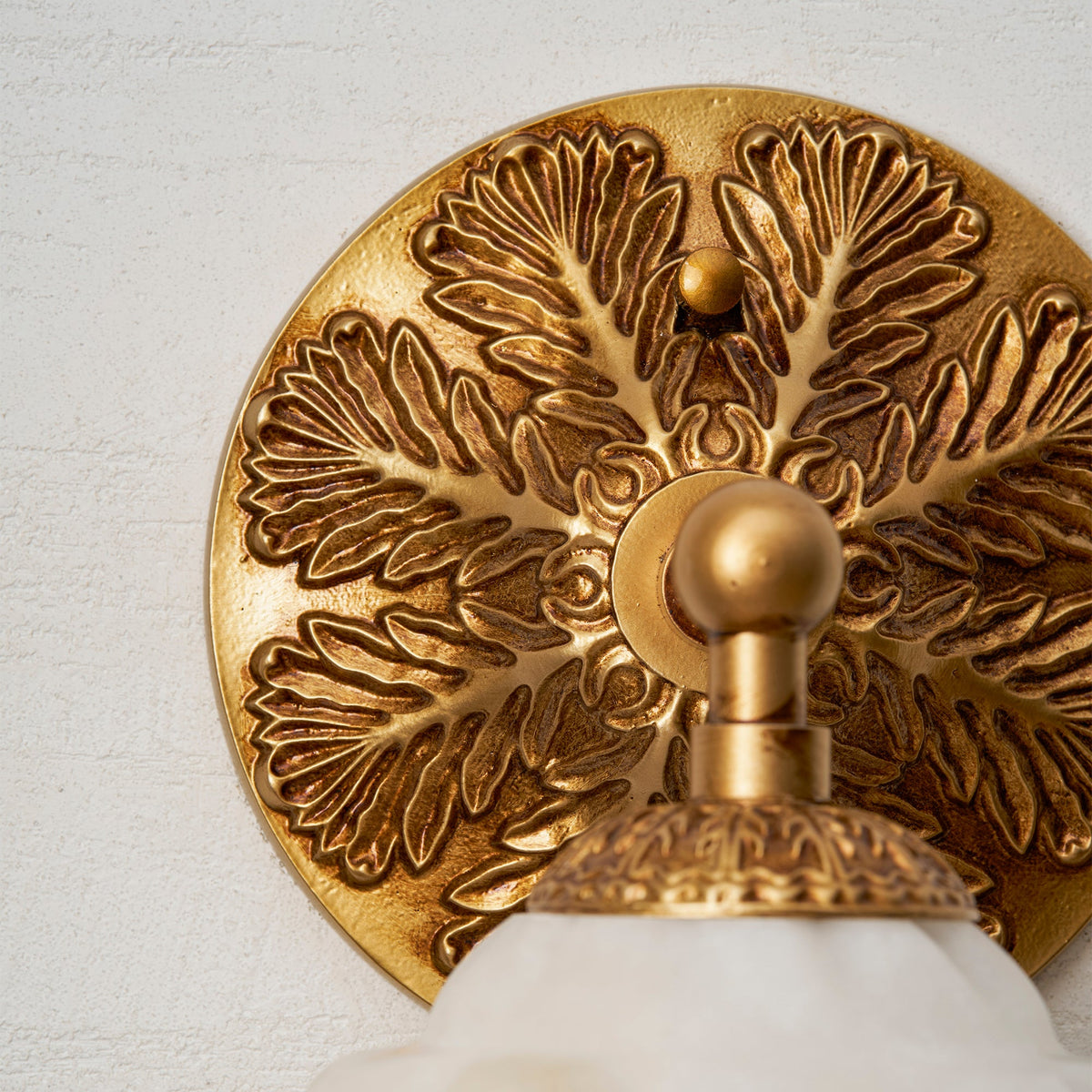 Eloise Scallop Alabaster Wall Sconce