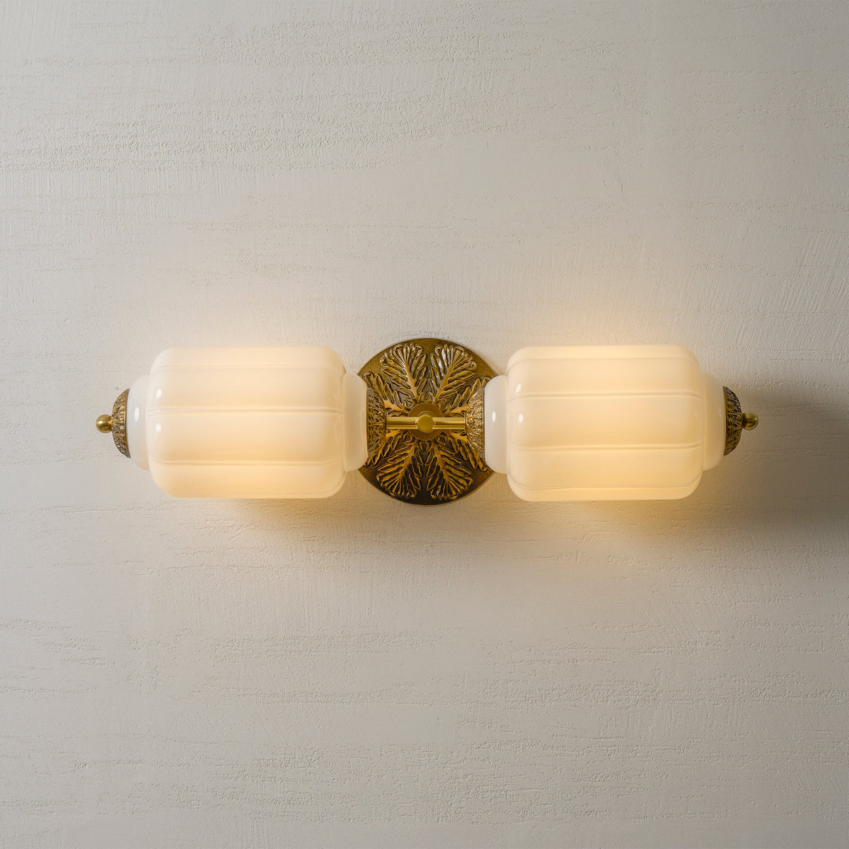 Eloise Scallop Glass Sconce