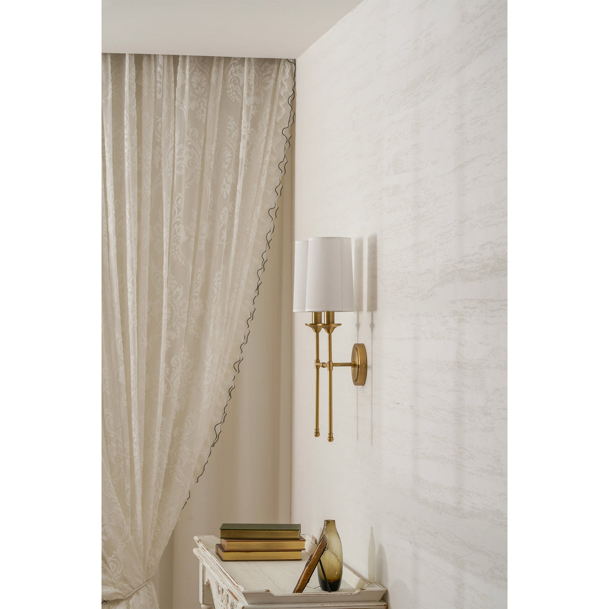 Emily Wall Lamp