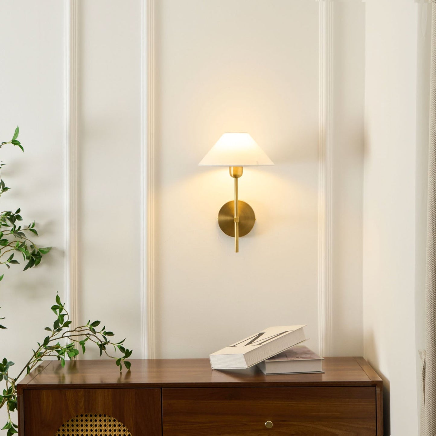 Hackney Sconce