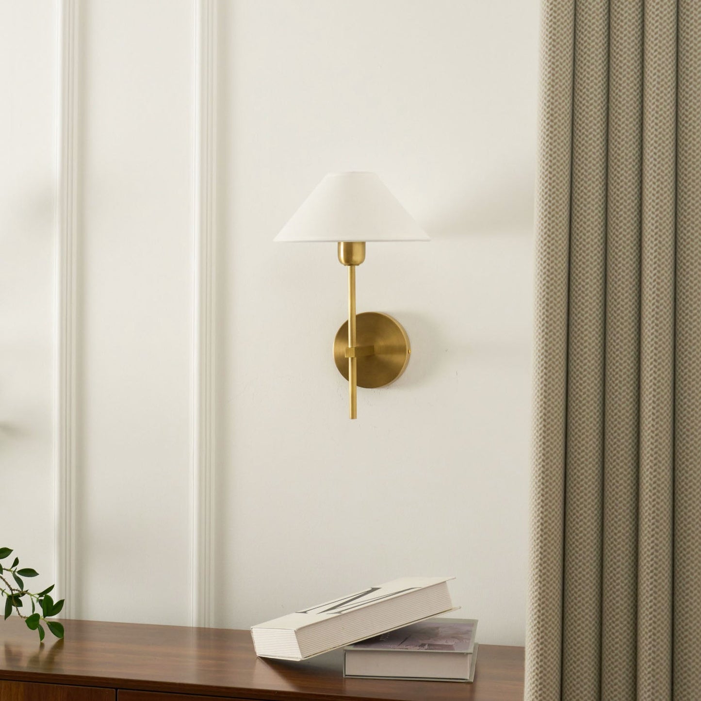 Hackney Sconce