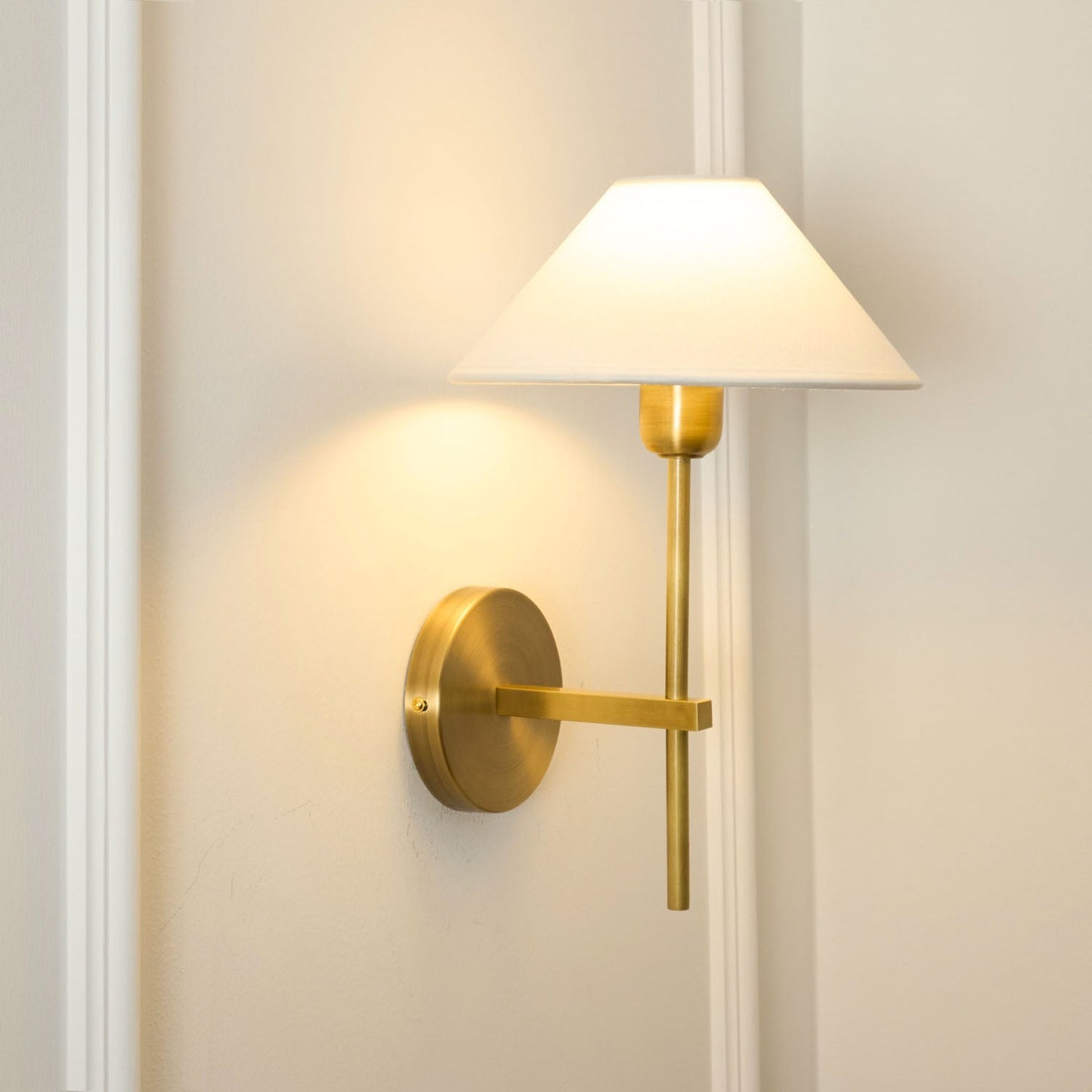 Hackney Sconce