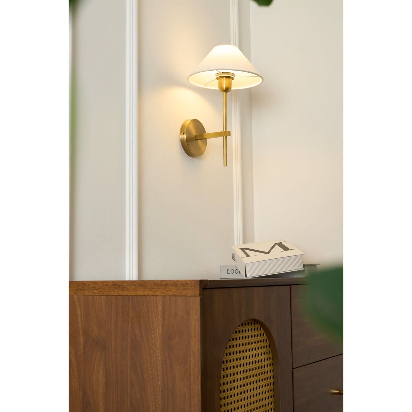 Hackney Sconce