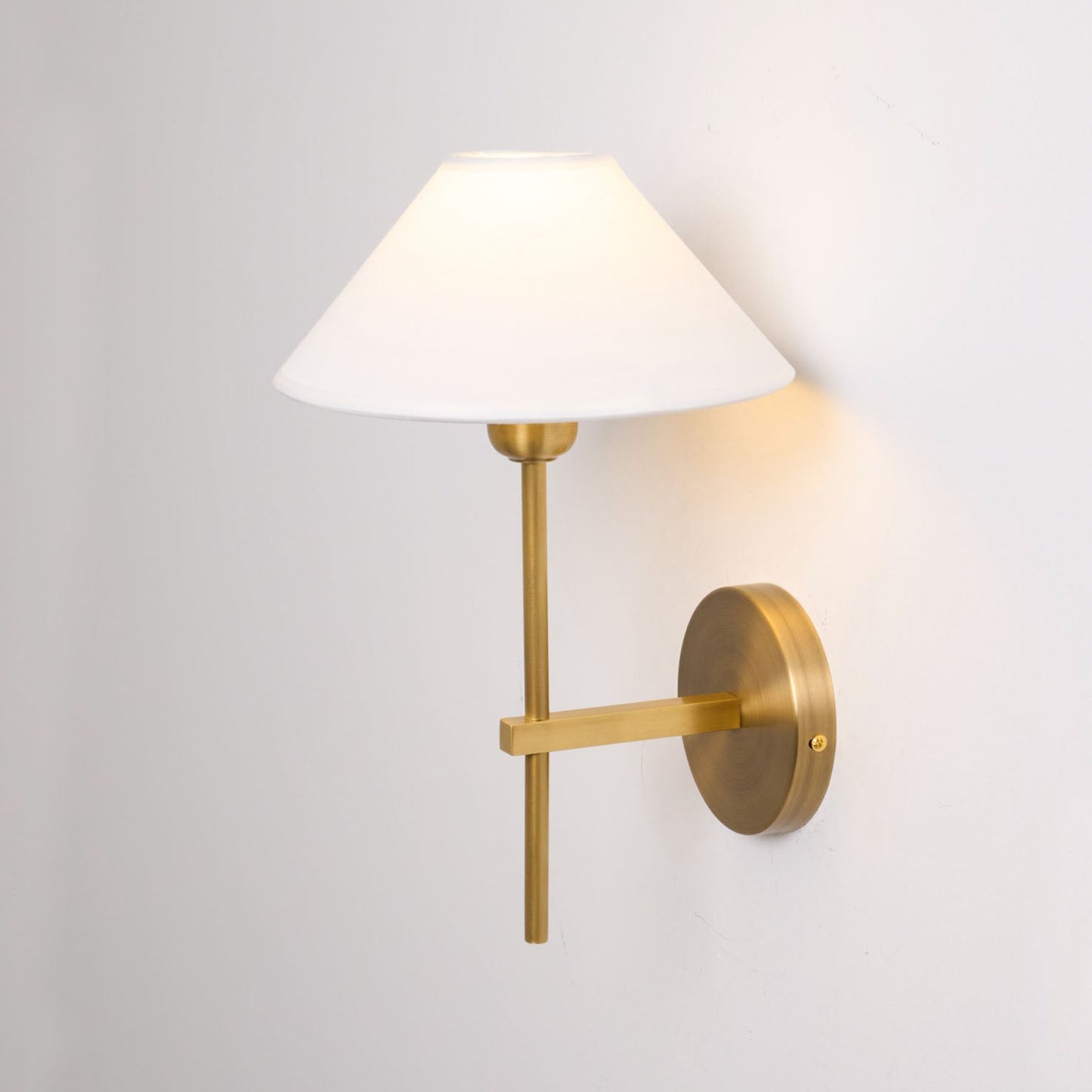 Hackney Sconce