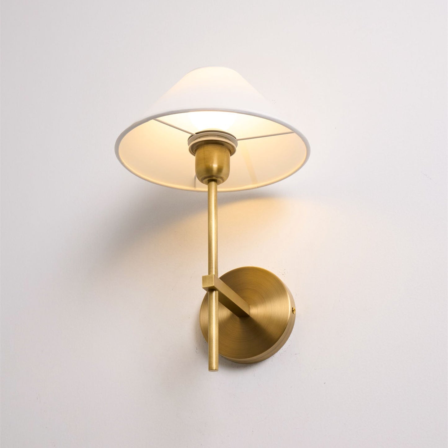 Hackney Sconce