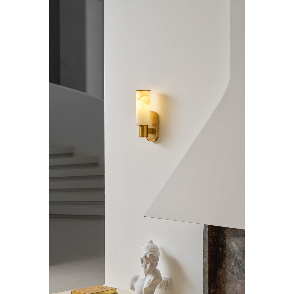 Harlin Vertical Alabaster Sconce