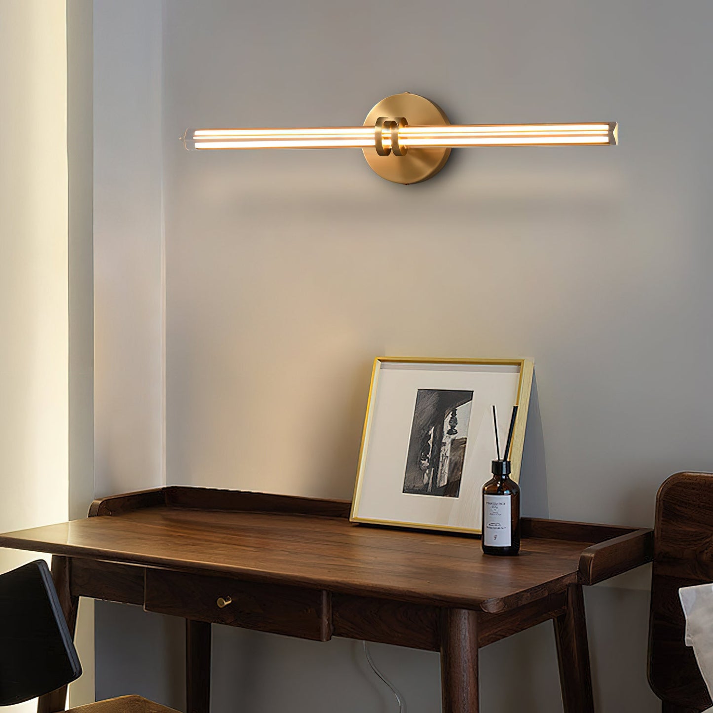 Horizon Wall Lamp