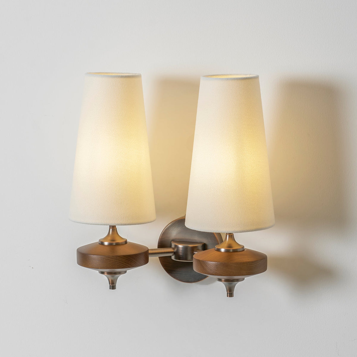 Hour Rho Wall Lamp