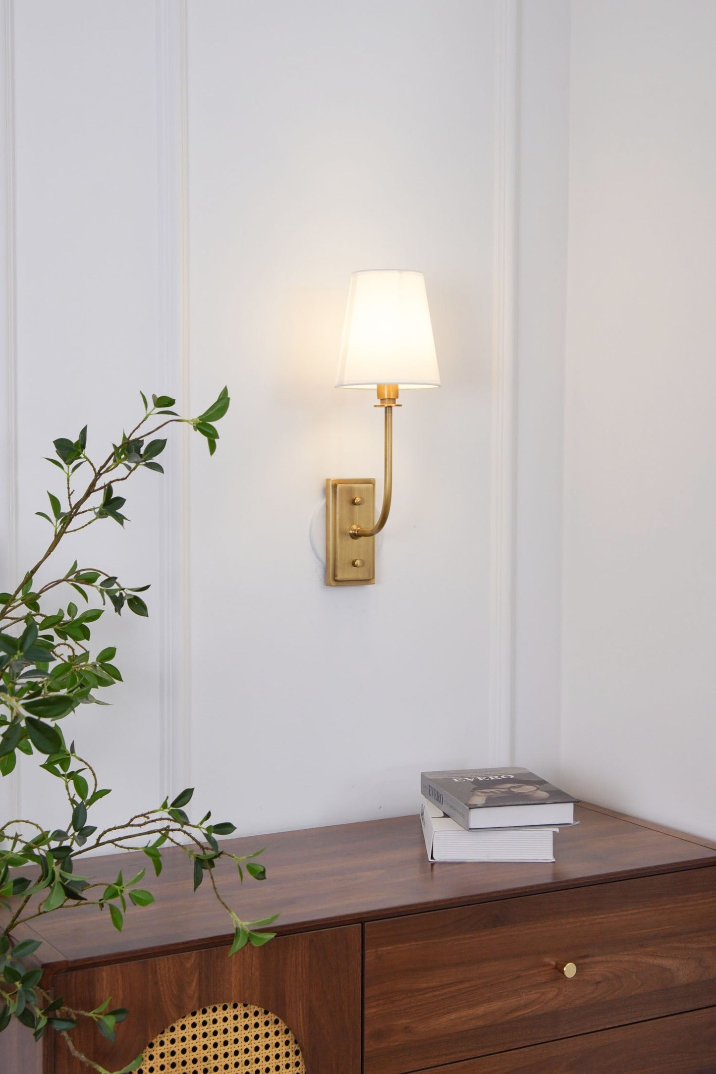 Hulton Wall Lamp