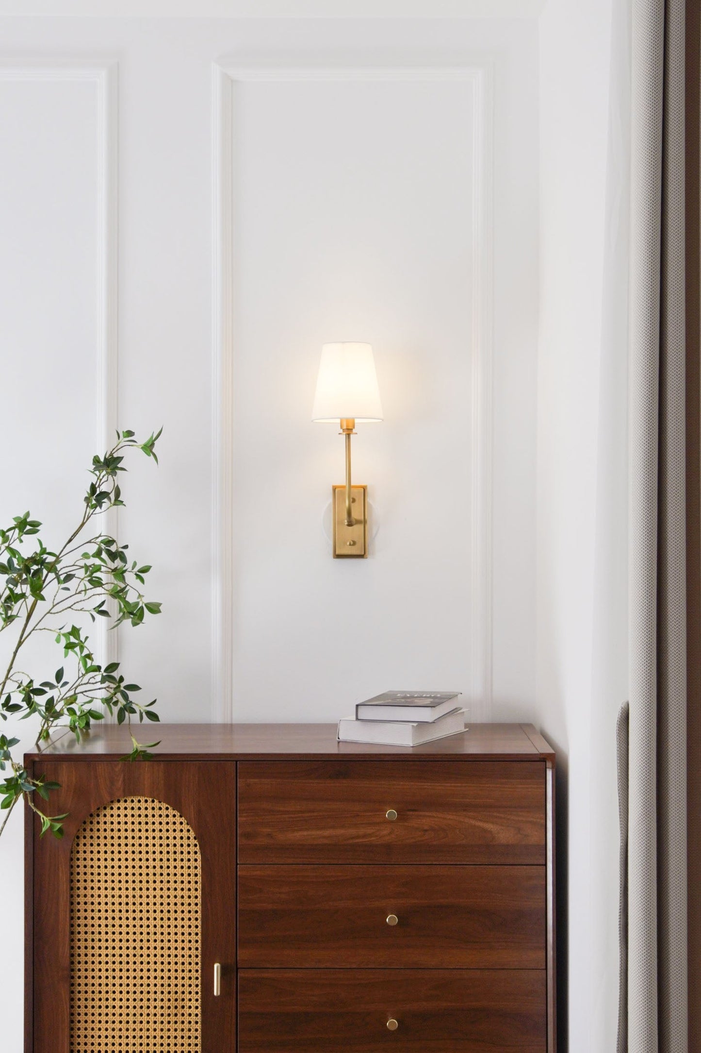 Hulton Wall Lamp