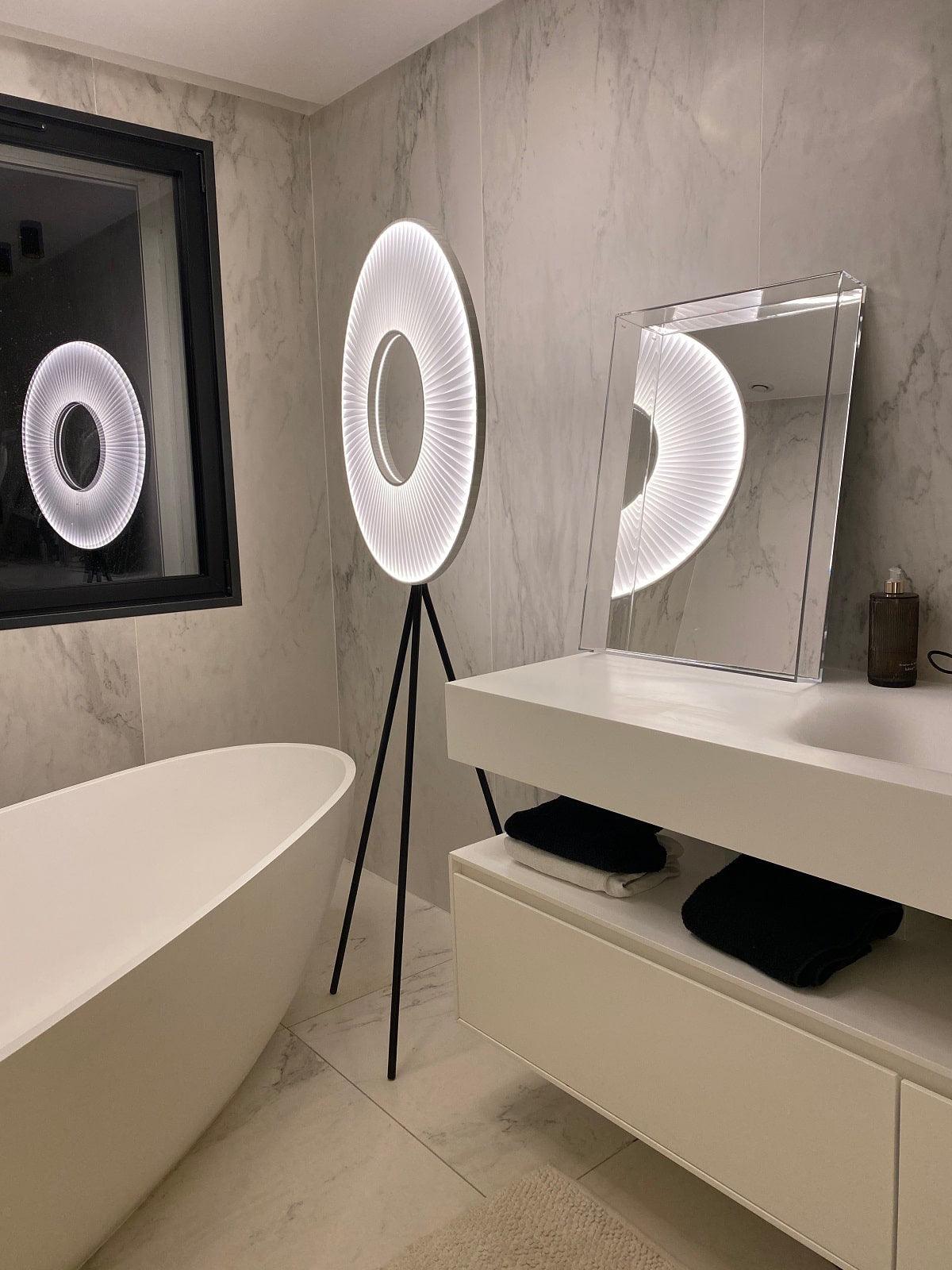 Vespera Floor Lamp