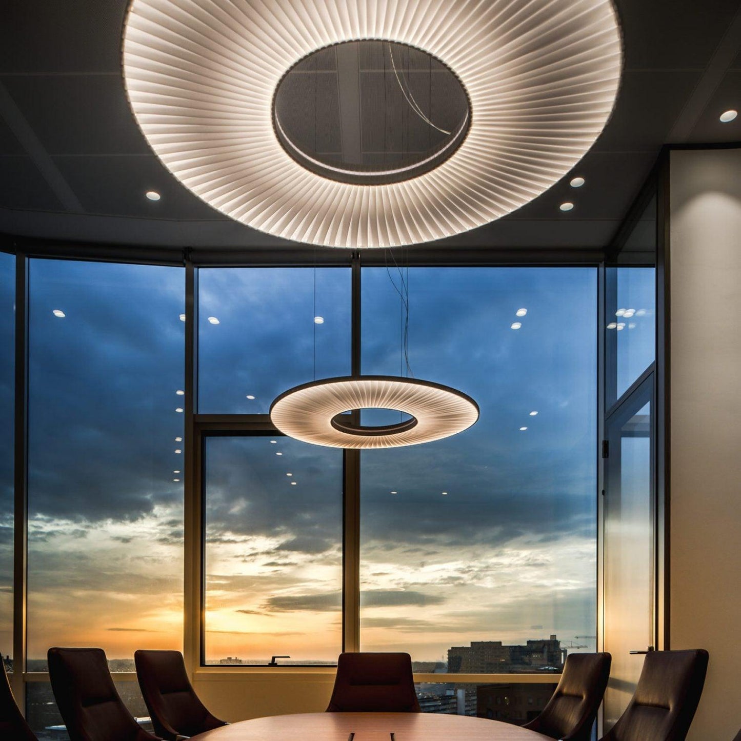 Iris Pendant Lamp