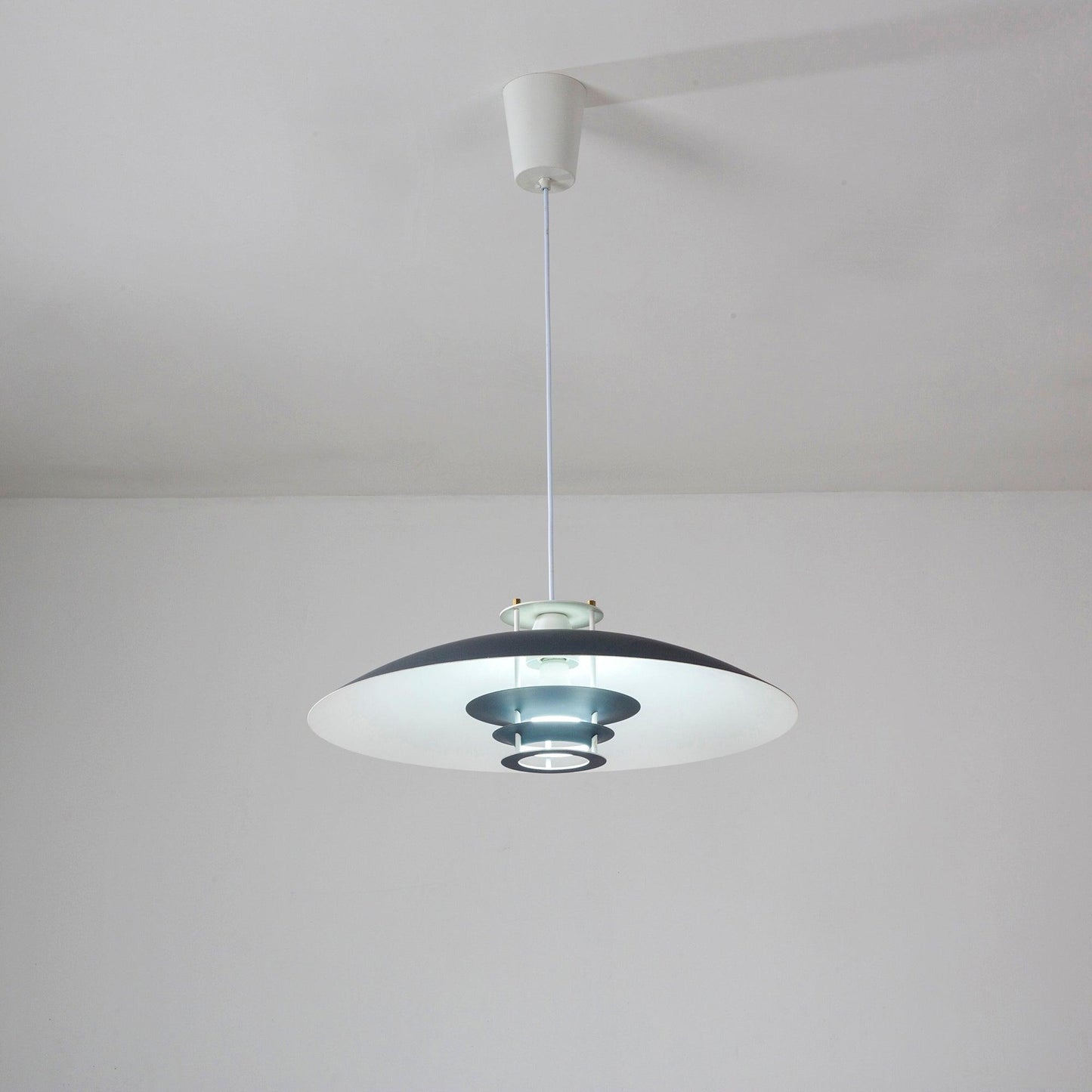 JL 341 Pendant Light