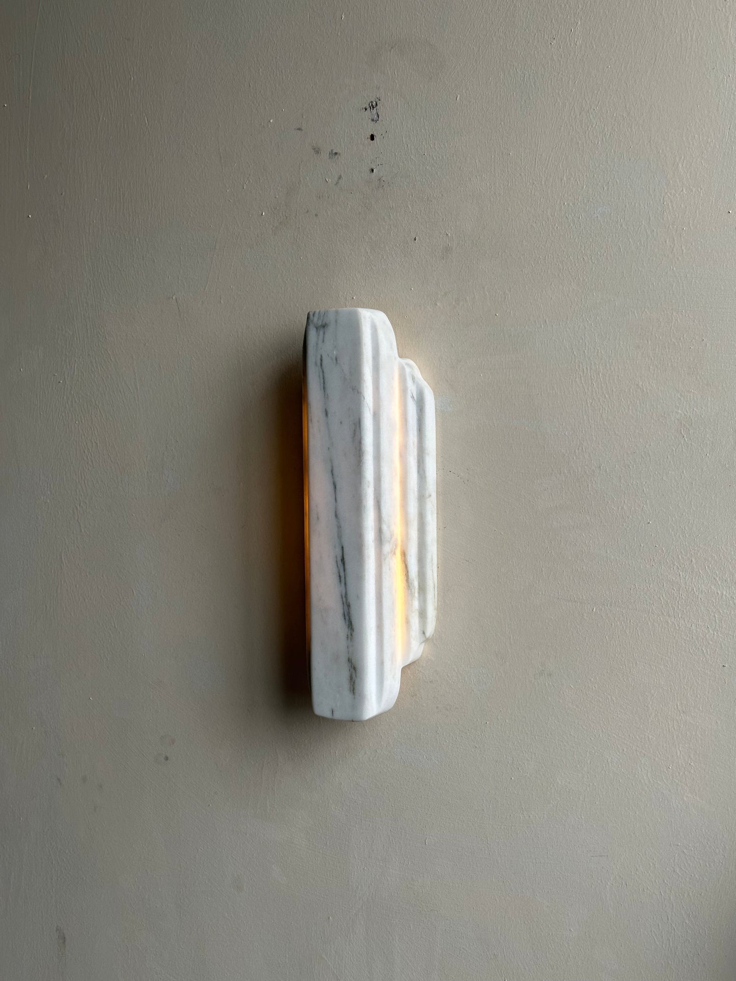 Jewel Onyx Wall Lamp