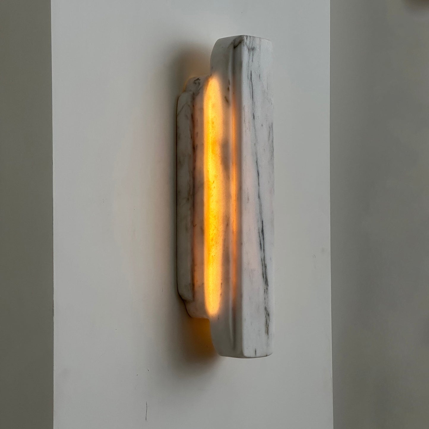 Jewel Onyx Wall Lamp