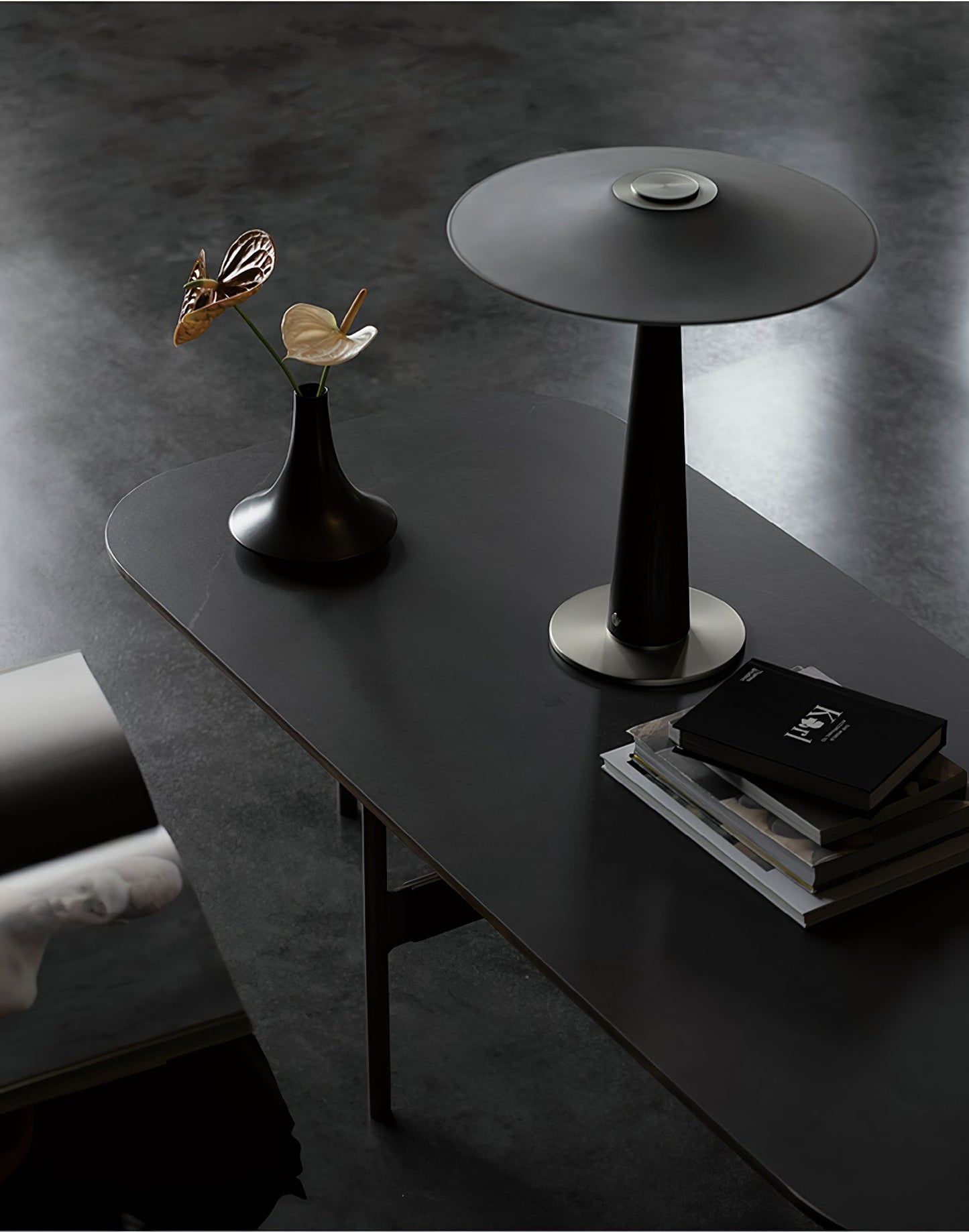 Kizu Peak Table Lamp
