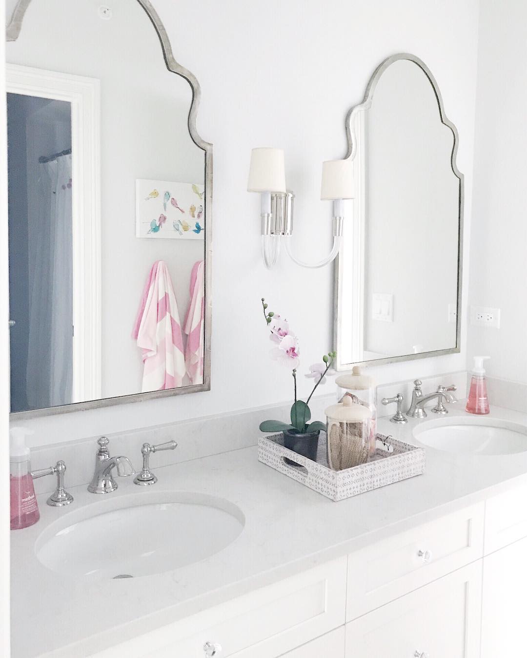 Lloyd Wall Lamp